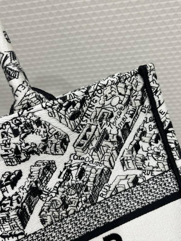 Dior Medium Dior Tote Bag Black And  For Women 14in/ 36cm M1296ZOMP_M041