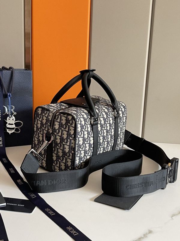 Dior Dior Lingot 26 Bag Black For Women‎ 10 in/26cm CD 1ADDU114YKY_H27E