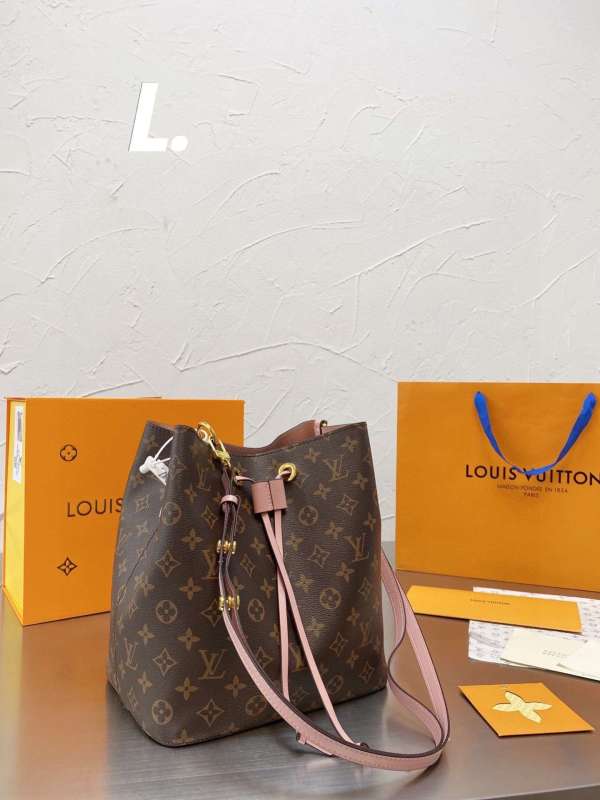 Louis Vuitton NeoNoe MM Brown For Women 26cm / 10.2in M44022