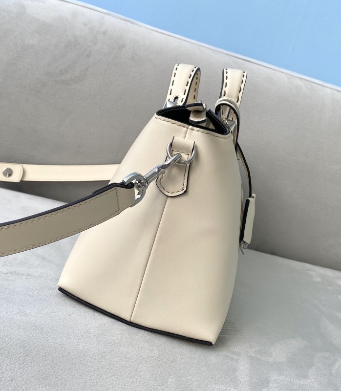 Fendi By The Way Medium White For Women, Women’s Handbags, Shoulder And Crossbody Bags 10.6in/27cm FF 8BL146