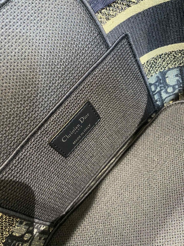 Dior Diortravel Vanity Case Beige For Women 7.5in/19.5cm S5480VRIW_M928