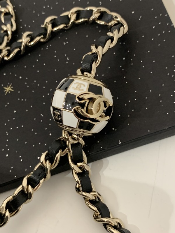 Chanel Vanity With Chain Mini Black For Women 4.3 in / 11 cm