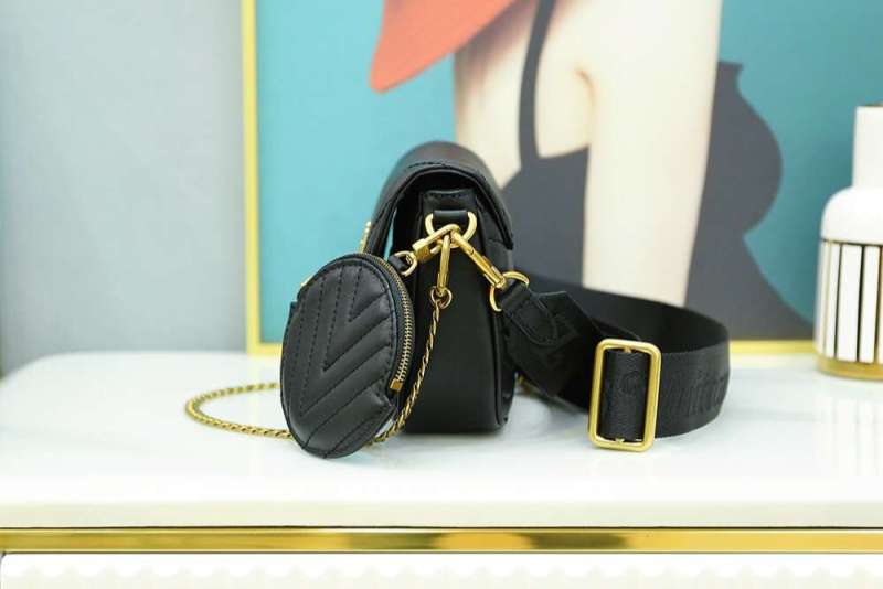 Louis Vuitton New Wave Multi Pochette Bag Black For Women 19cm / 7.5in M56461