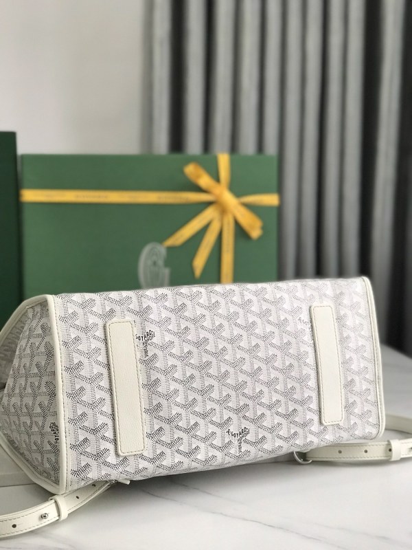 Goyard Saint Léger Backpack White For Women‎ 14.6in/37cm STLEGEMMLTY50CG50P