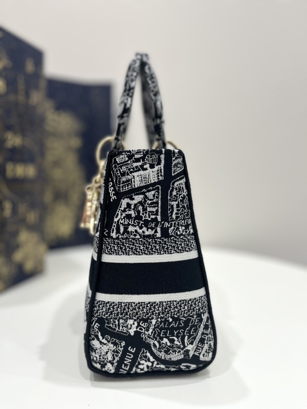 Dior Medium Lady D-Lite Bag Black For Women 9.5in/ 24cm M0565OOMP_M993
