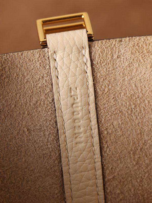 Hermes Picotin Lock 18 Cream Bag For Women, Women’s Handbags 7.1in/18cm