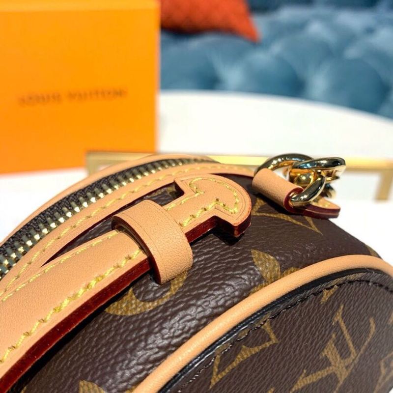 Louis Vuitton Mini Boite Chapeau Monogram Canvas For Women, Women’s Chain And Strap Wallet, Shoulder And Crossbody Wallet 5.1in/13cm LV M44699
