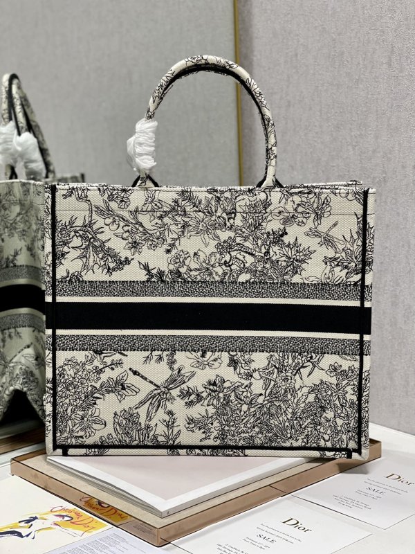 Christian Dior Large Dior Book Tote de Jouy Flowers Embroidery, Black/Beige, For Women Women’s Handbags, Shoulder Bags, 42cm CD M1286ZTQW_M808