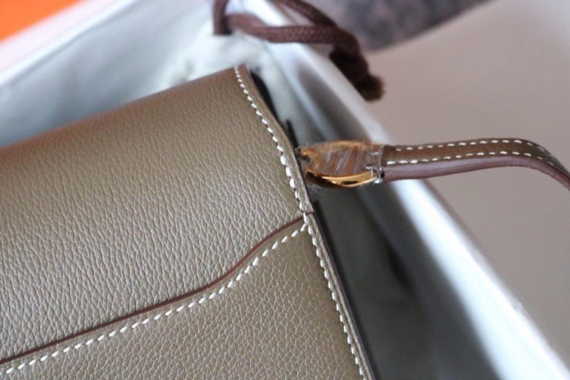Hermes Evercolor Sac Roulis 23 Grey Galet For Women, Women’s Handbags, Shoulder Bags 9in/23cm