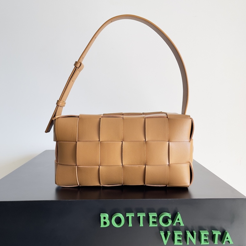 Bottega Veneta Brick Cassette Light Brown For Women‎ 11in/28cm