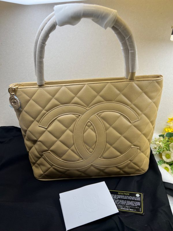 [True-to-ORIGINAL] Chanel Medallion Tote Gold Hardware Caviar Yellow For Women 15.6in/32cm