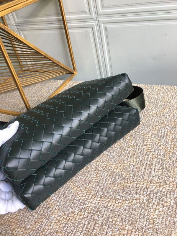Bottega Veneta Classic Intrecciato Green, For Women, Women’s Bags 10.2in/26cm