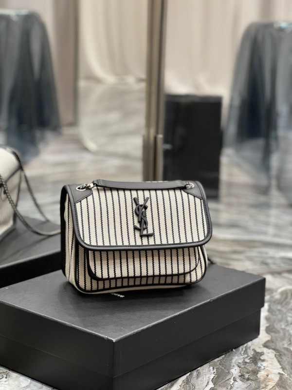Saint Laurent Niki Small Bag White For Women‎ 8.7in/22cm