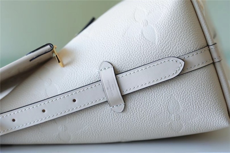 Louis Vuitton CarryAll PM White For Women 11.6in/29.5cm