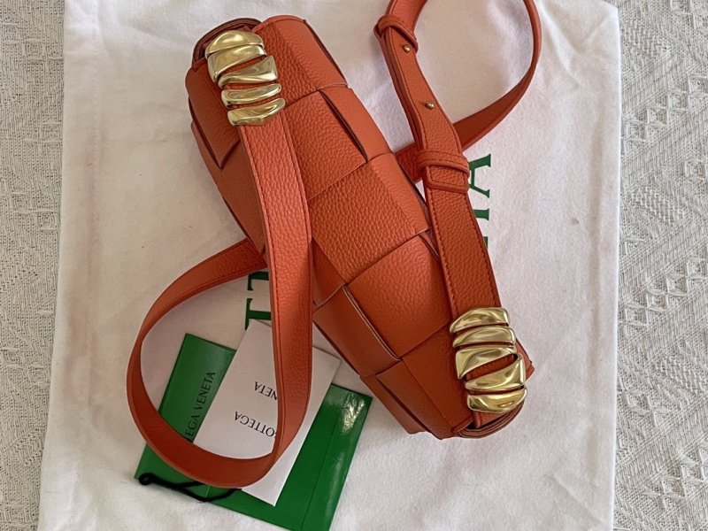 Bottega Veneta Cassette Orange, For Women, Women’s Bags 9.1in/23cm