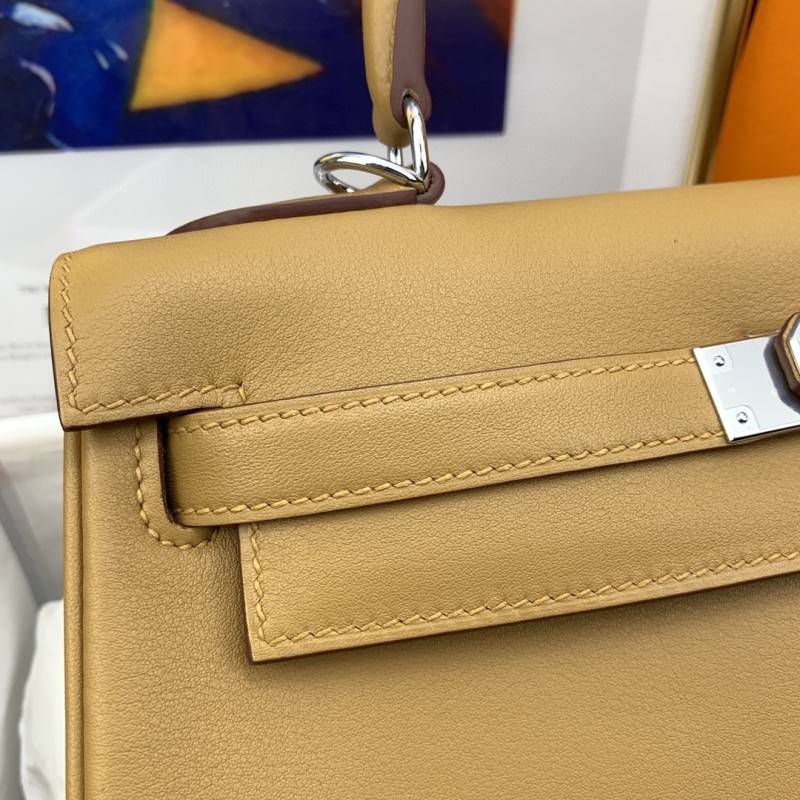 Hermes Kelly 28 Evercolor Gold Bag For Women, Women’s Handbags, Shoulder Bags 11in/28cm