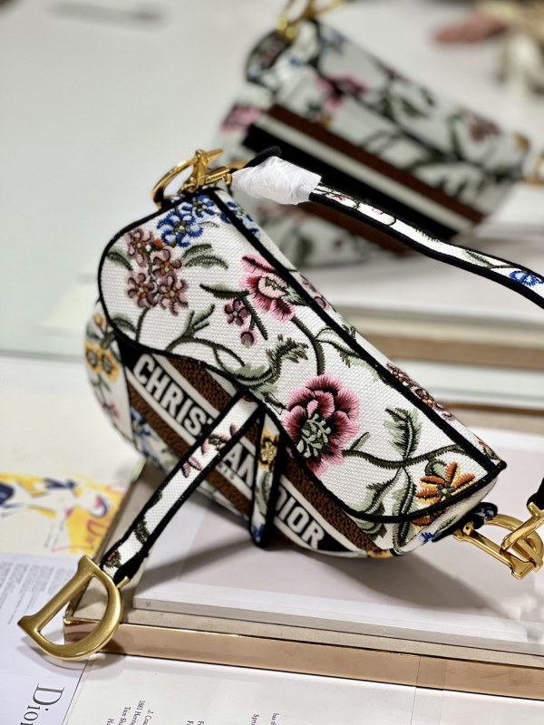Christian Dior Saddle Bag White For Women 10in/25.5 cm M0446CEAU_M933