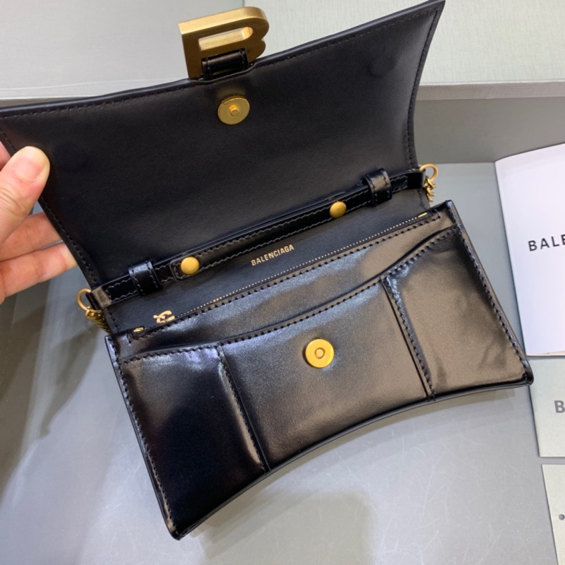 Balenciaga Hourglass Wallet On Chain in Black, For Women, Women’s Bags 7.6in/19cm 6560501QJ4M1000
