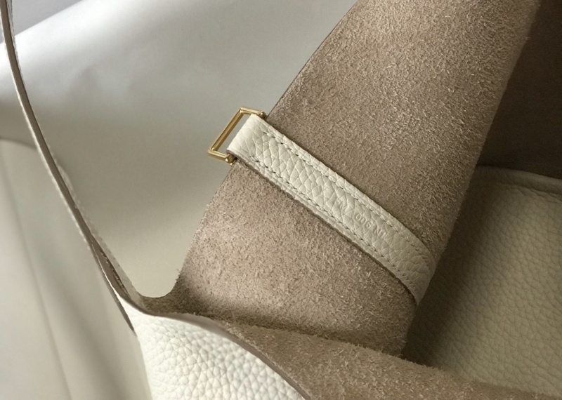 Hermes Picotin Lock 18 White Bag With Gold-Toned Hardware For Women, Women’s Handbags 7.1in/18cm