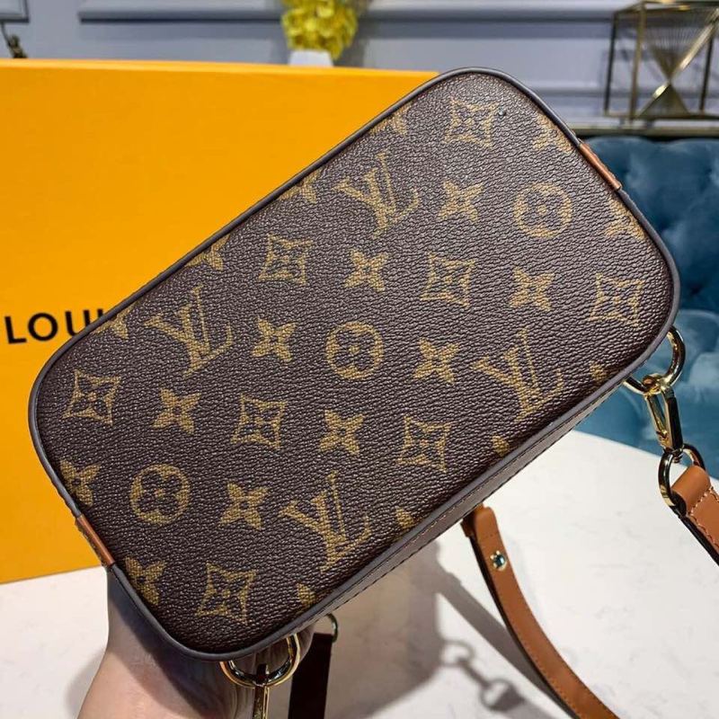 Louis Vuitton Dauphine Backpack PM Monogram and Monogram Reverse Canvas By Nicolas Ghesquiere For Spring-Summer, Women’s Bags 20cm LV M45142
