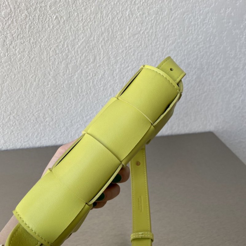 Bottega Veneta Belt Cassette Acid Kiwi, For Women, Women’s Bags 7in/18cm 668572VMAY17301