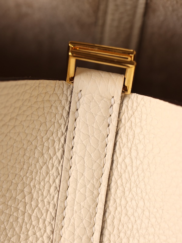 Hermes Picotin Lock 18 Cream Bag For Women, Women’s Handbags 7.1in/18cm