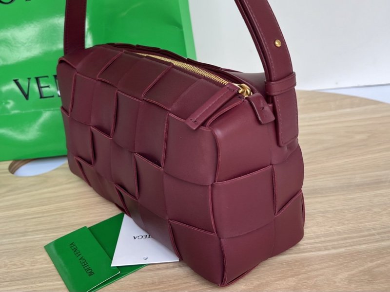 Bottega Veneta Brick Cassette Red, For Women, Women’s Bags 11in/28cm