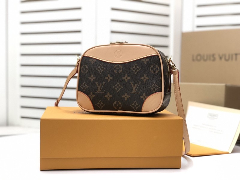 Louis Vuitton Deauville Mini Monogram Canvas By Nicolas Ghesquiere For Women, Women’s Handbags, Shoulder And Crossbody Bags 8.3in/22cm LV M45528