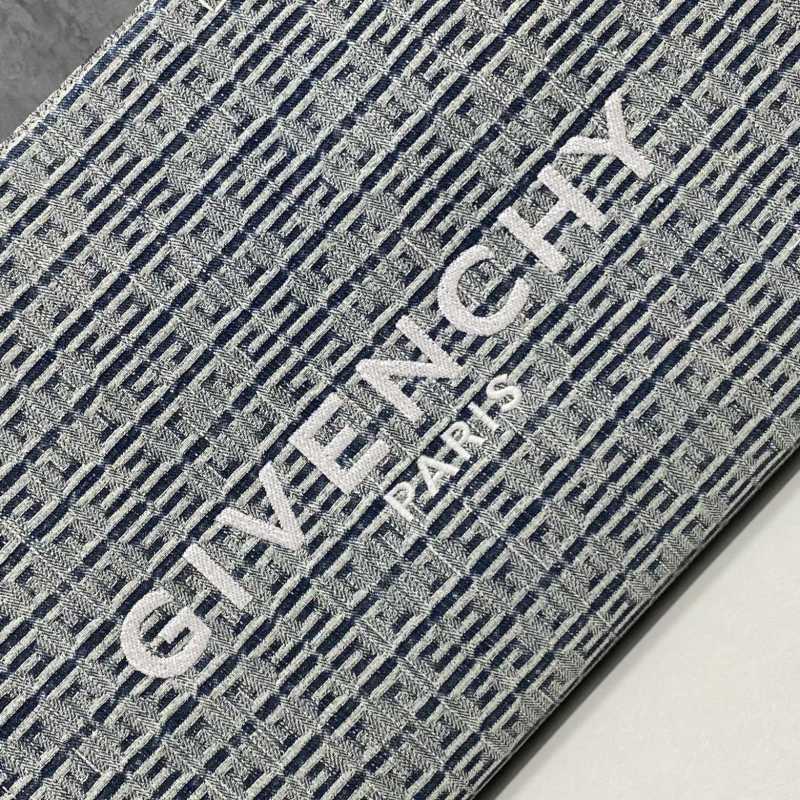Givenchy Medium G Tote Shopping Bag In 4G Bleached Denim Blue For Women‎ 14.6in/37cm BB50N2B1GC-457