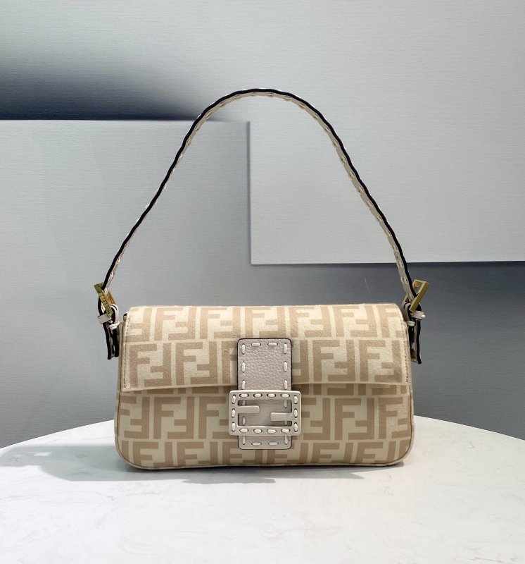 Fendi Baguette 1997 Wool Bag Beige For Women, Women’s Handbags, Shoulder Bags 10.6in/27cm FF 8BR792