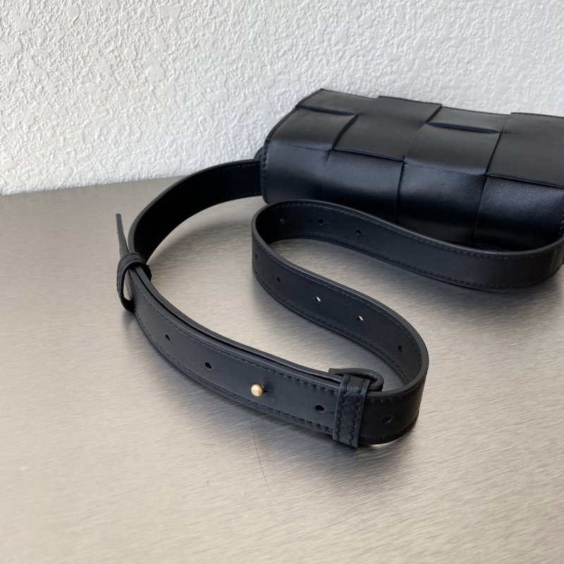 Bottega Veneta Belt Cassette Black, For Women, Women’s Bags 7in/18cm 668572VMAY18425