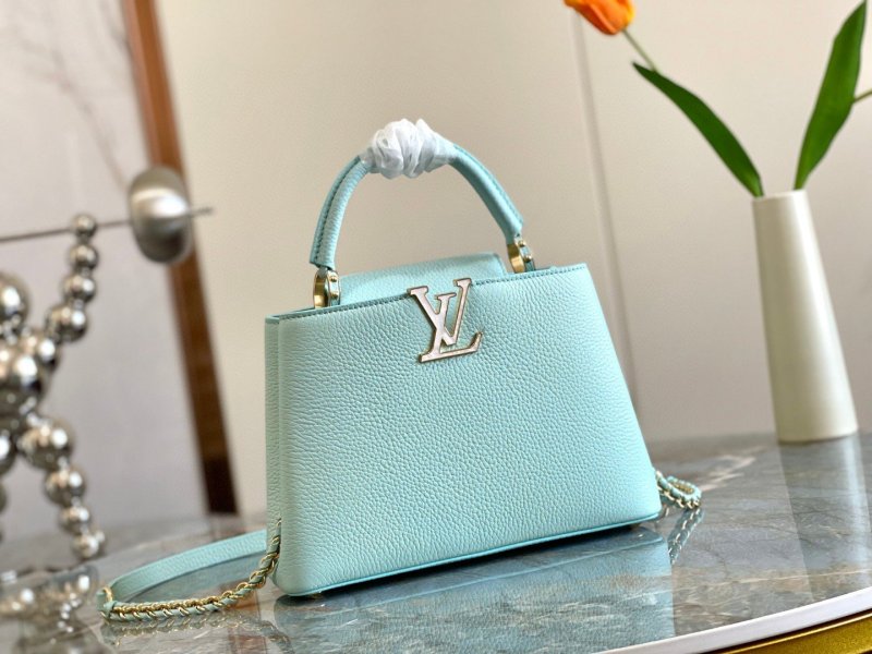 Louis Vuitton Capucines BB Jade Green For Women, Women’s Handbags, Shoulder Bags And Crossbody Bags 10.6in/27cm LV