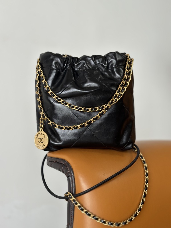 [True-to-ORIGINAL] Chanel 22 Mini Bag Gold Tone Black For Women 7,1in/18cm