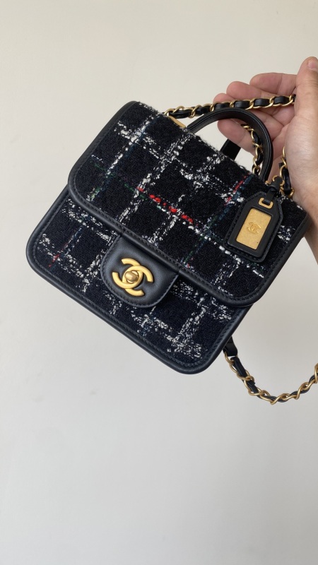 Chanel Classic Handbag Black For Women 6,7in/17cm