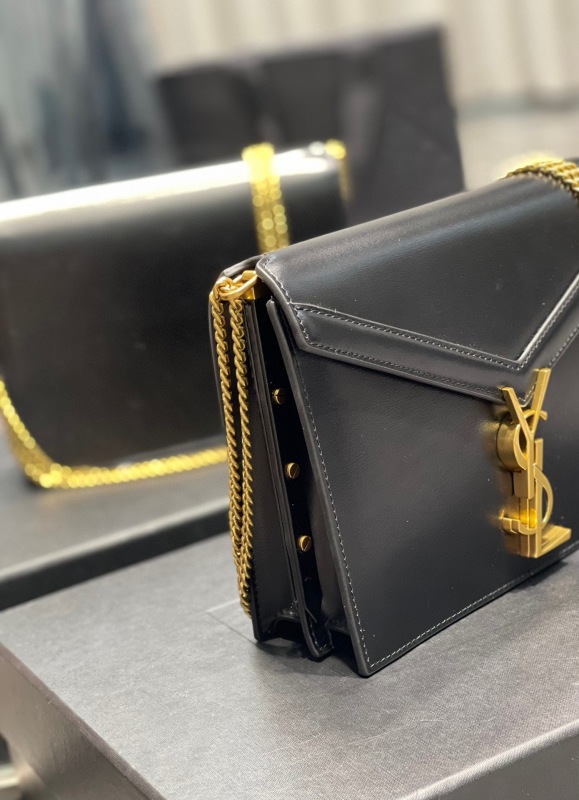 Saint Laurent Cassandra Medium Chain Bag Black/White/Red/Green/Burgundy For Women‎ 8.6in/22cm