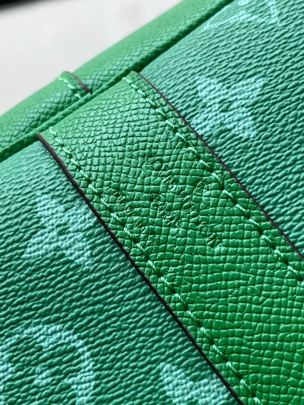 Louis Vuitton Keepall Bandouliere 45 Green 17.7in/45cm M31046