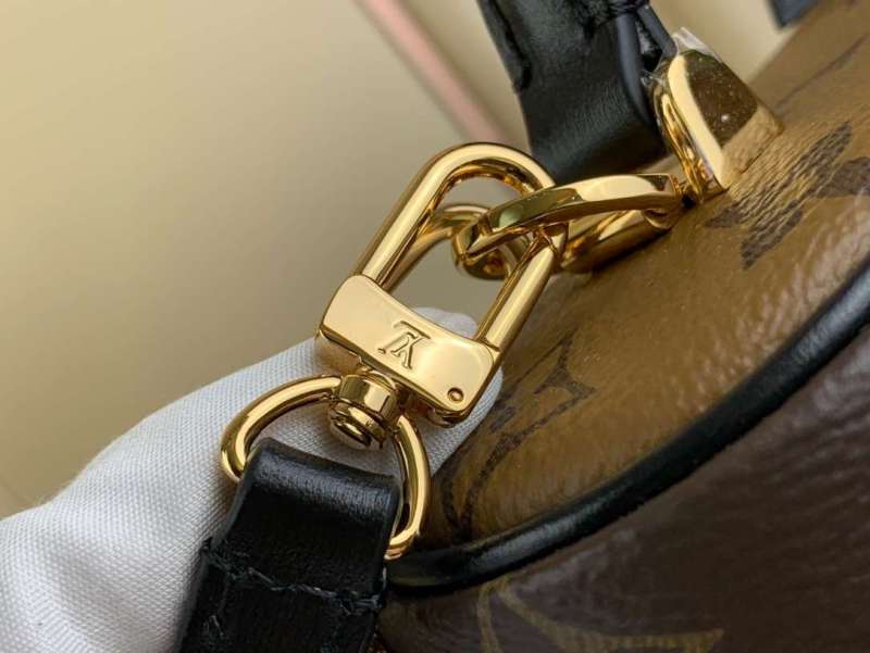 Louis Vuitton Vanity Chain Pouch Brown For Women 19cm / 7.5in M47125