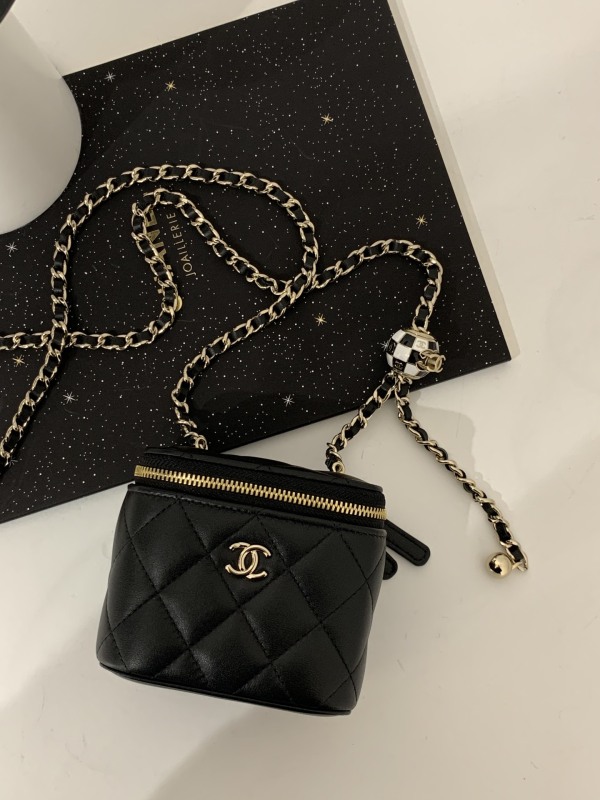 Chanel Vanity With Chain Mini Black For Women 4.3 in / 11 cm