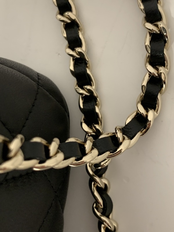 Chanel Vanity With Chain Mini Black For Women 4.3 in / 11 cm
