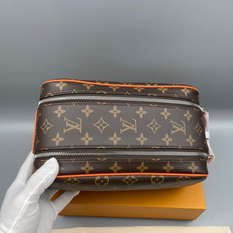 Louis Vuitton Dopp Kit Toiletry Bag Orange 11in/28cm M46765