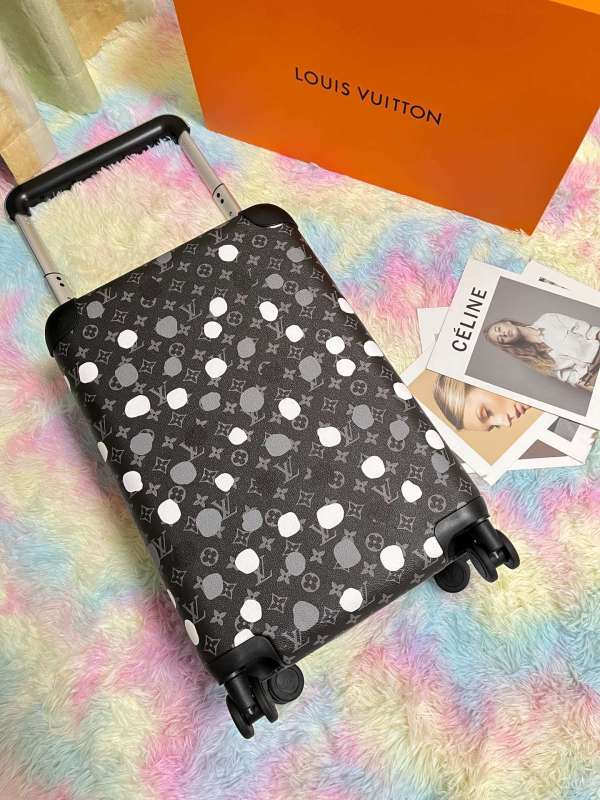 Louis Vuitton Horizon 55 Polka Dot Grey Women’s Luggage 21.7in/55cm
