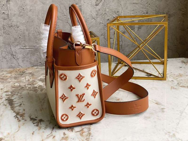 Louis Vuitton On My Tote Bag Brown For Women 9.8in/25cm