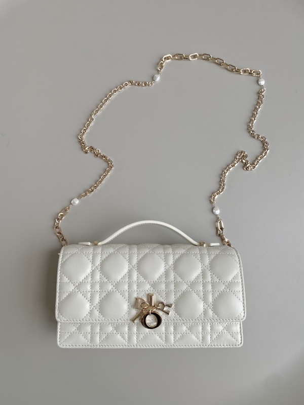 Dior Lady Top Handle Clutch Beige/Black/White For Women 8.5in/21cm S0980ONMJ_M49P