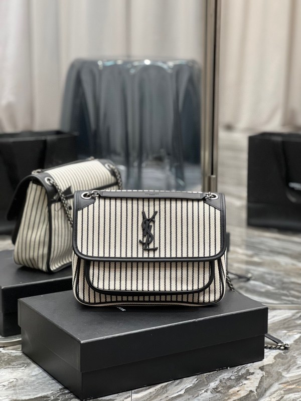Saint Laurent Niki Medium Bag White For Women‎ 11in/28cm 633150.FAACF-9583