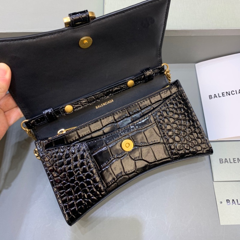 Balenciaga Hourglass Wallet On Chain in Black, For Women, Women’s Bags 7.6in/19cm  6560501LRGM1000