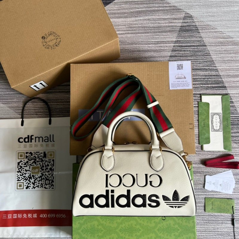 Gucci x Adidas Mini Duffle Bag White 12.4in/32cm GG 702397 U3ZCT 8727