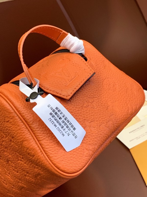 Louis Vuitton Dopp Kit Orange 28cm/ 11 in