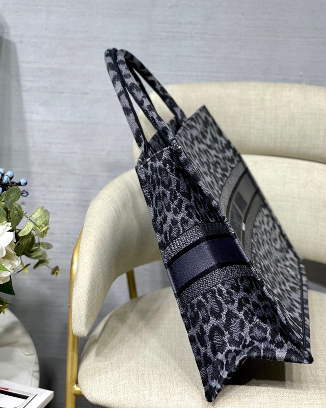 Christian Dior Large Dior Book Tote Gray Multicolor , For Women, Women’s Handbags 16.5in/42cm CD M1286ZRHM_M842