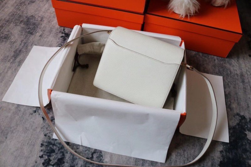Hermes Evercolor Sac Roulis 23 White For Women, Women’s Handbags, Shoulder Bags 9in/23cm