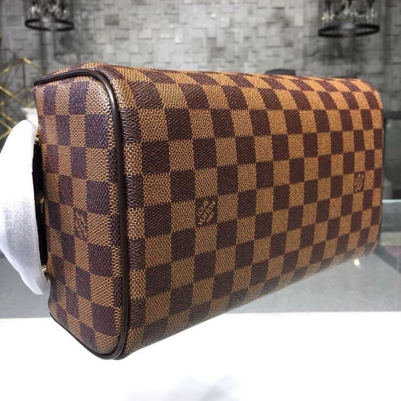 Louis Vuitton King Size Toiletry Damier Ebene Canvas For Men, Travel Bags 11in/28cm LV N47527